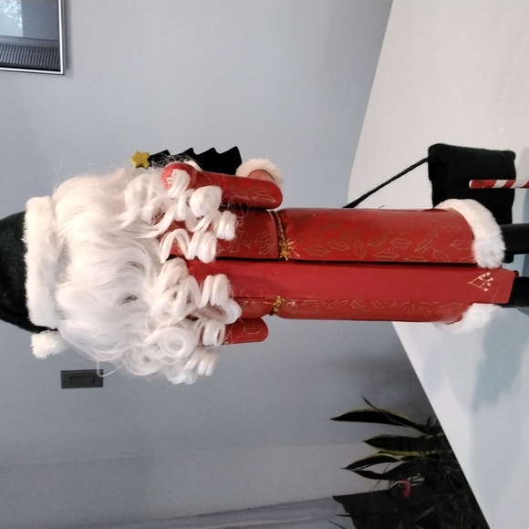 20" Santa Claus Nutcracker - Picture 5 of 8